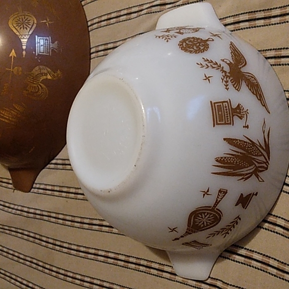 1960's Early American Pyrex Casserole se - Picture 4 of 5